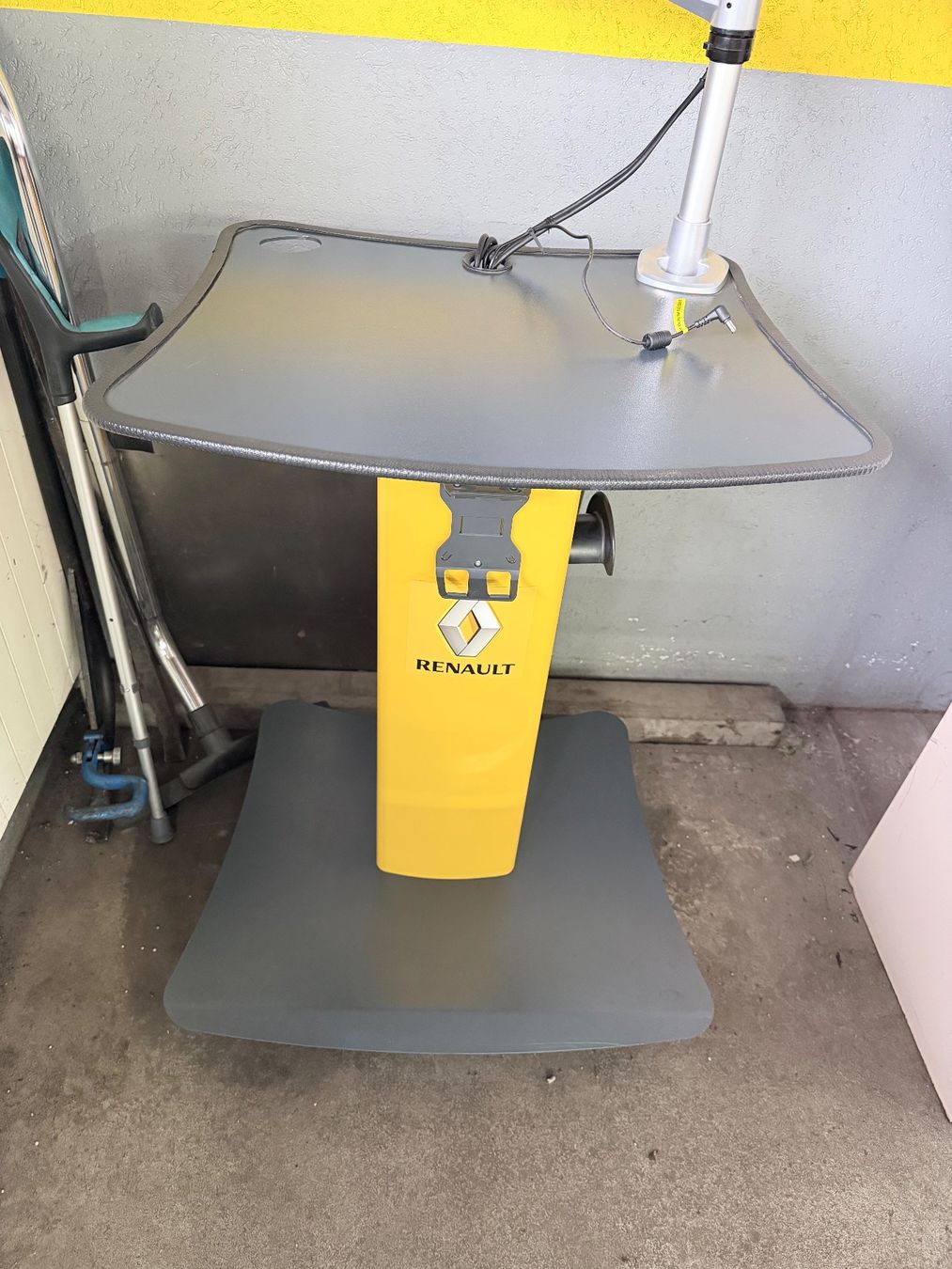 Messen: Diagnosestation Diagnosetisch – Gebraucht aus Kräiligen von tisala 1