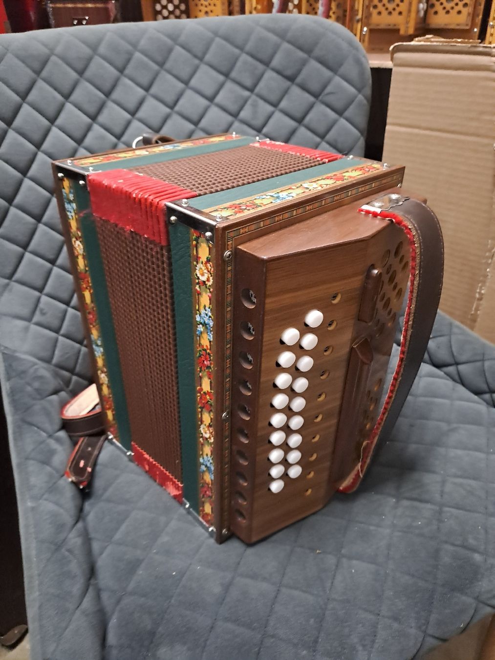 Instruments de musique: schwyzerorgeli ton B – D'occasion à Villeneuve par BibiVintage 5
