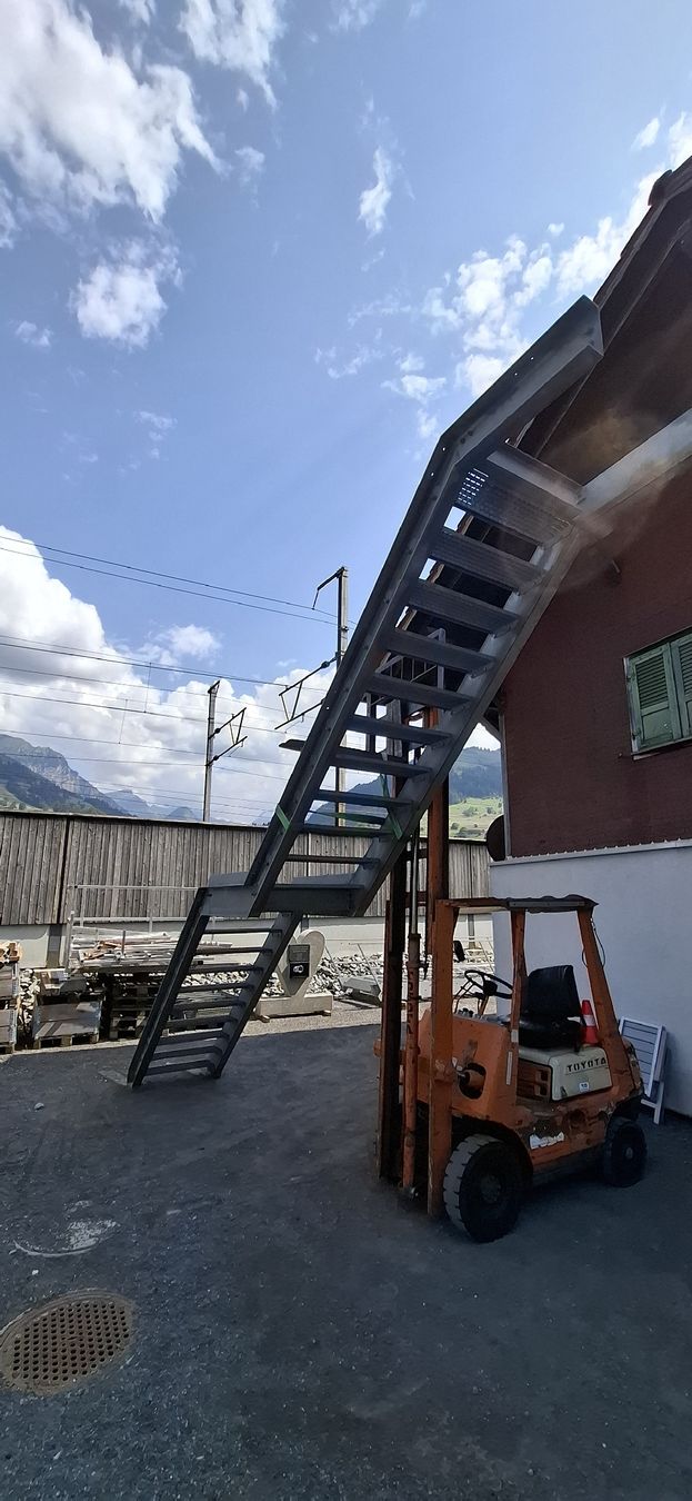 Treppen: Treppe, überwindbare Höhe 429 cm !! – Gebraucht aus Reichenbach i. K. von Wskorpion 4