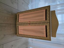 Pupoenkleiderschrank