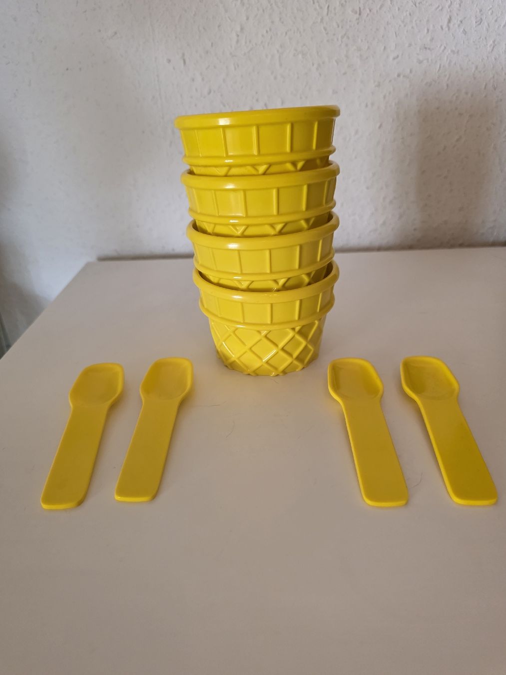 Contenitori & Simili: 4 Eisbecher mit Löffel - wenig benutzt – Usato da Genève venduto da Petite_etoile 5