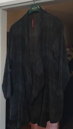 Ana Nonza, schöne Jacke mit Wolle Gr. 38