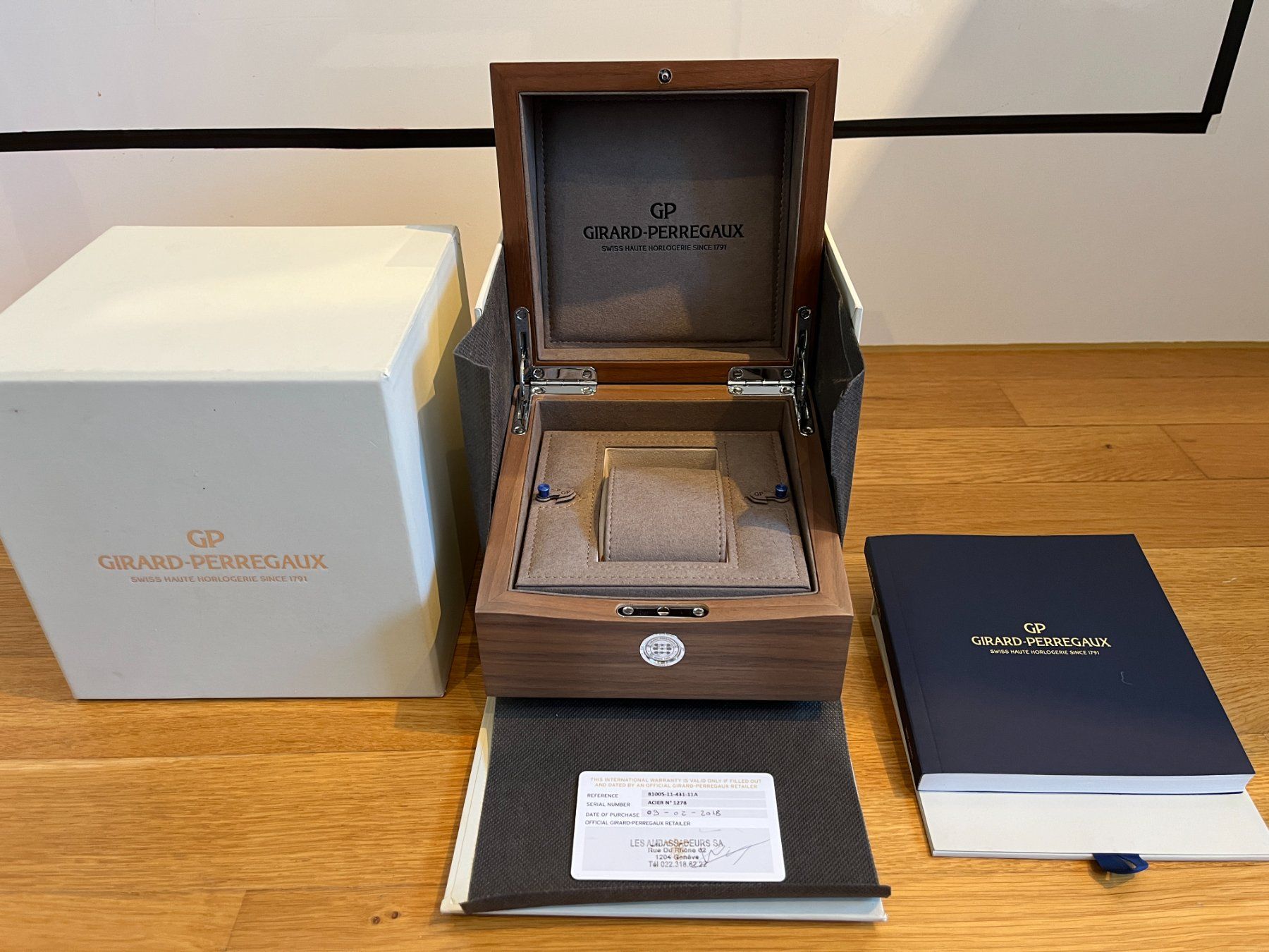 Girard-Perregaux Orologi: Girard Perregaux Laureato – Usato da Mönchaltorf venduto da Good_Deals_888 6