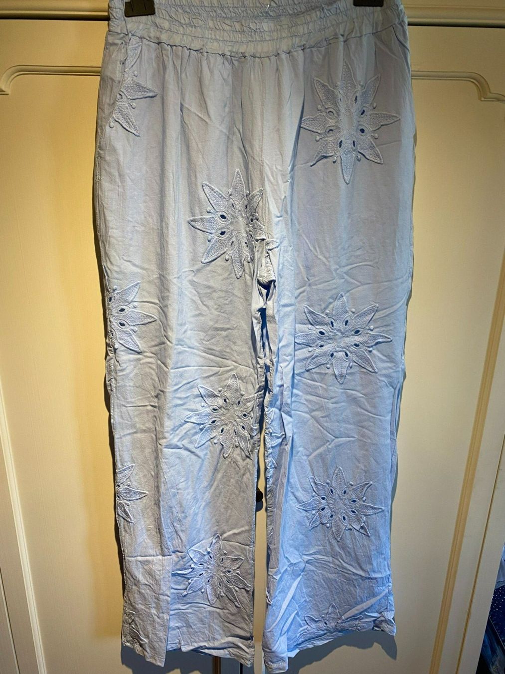 Pantaloni: LEICHTE STOFF HOSE,HELLBLAU – Nuovo e nell'imballaggio originale da Meienried venduto da ManuelaBoutique 2