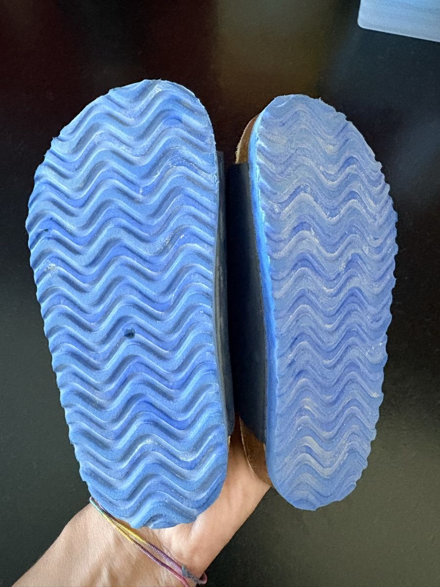 Schuhe für Jungen: Sandale Marvel Grösse 23 gebraucht – Gebraucht aus Münchenstein von Miresolese 2