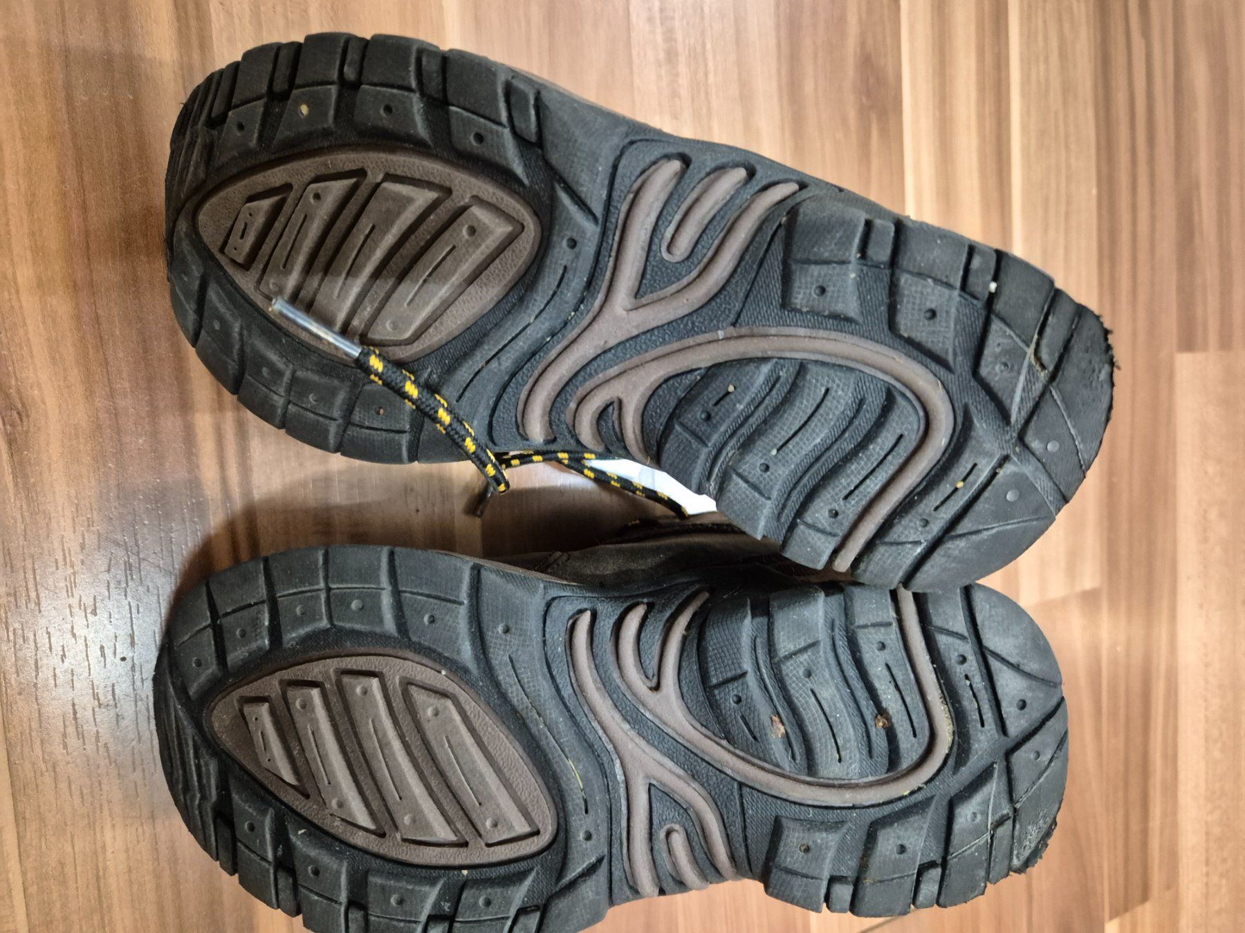 Columbia Schuhe für Jungen: Columbia Wanderschuhe Gr. 32, Waterproof K1 – Gebraucht aus Schwarzenburg von flamingo1970 1