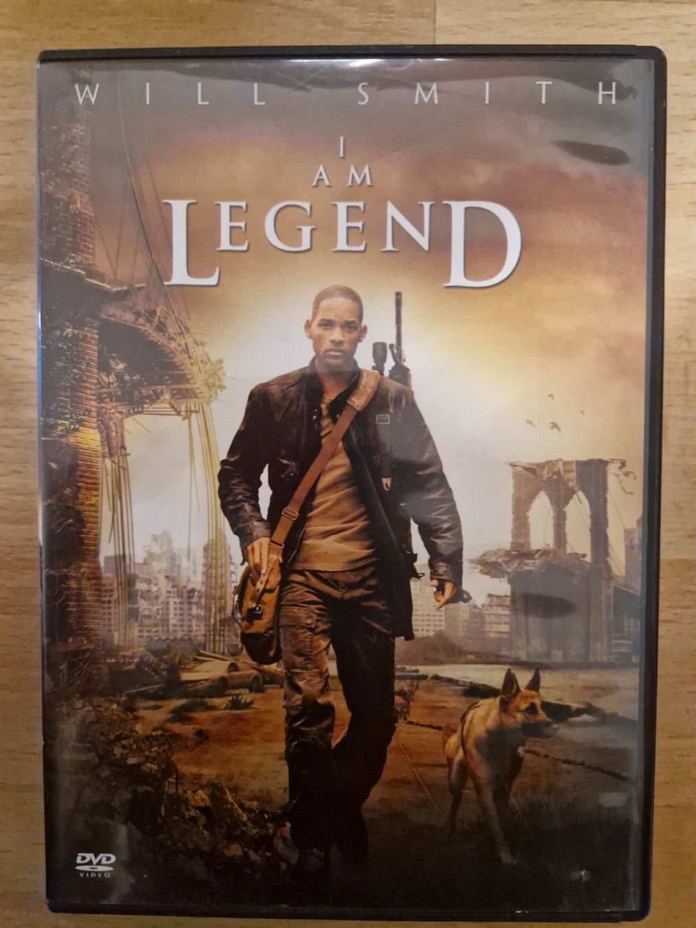 Tutti i DVDs: I AM LEGEND – Usato da Zürich venduto da Arianco