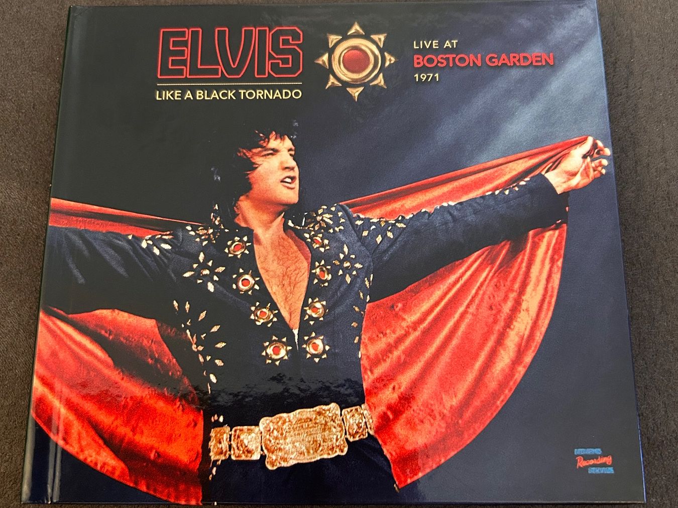 CD: Elvis Like A Black Tornado Live Boston 1971 CD MRS – Usato da Füllinsdorf venduto da Elvissven