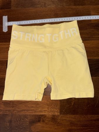 Sportshorts Gr. XS - Gelb, neuwertig