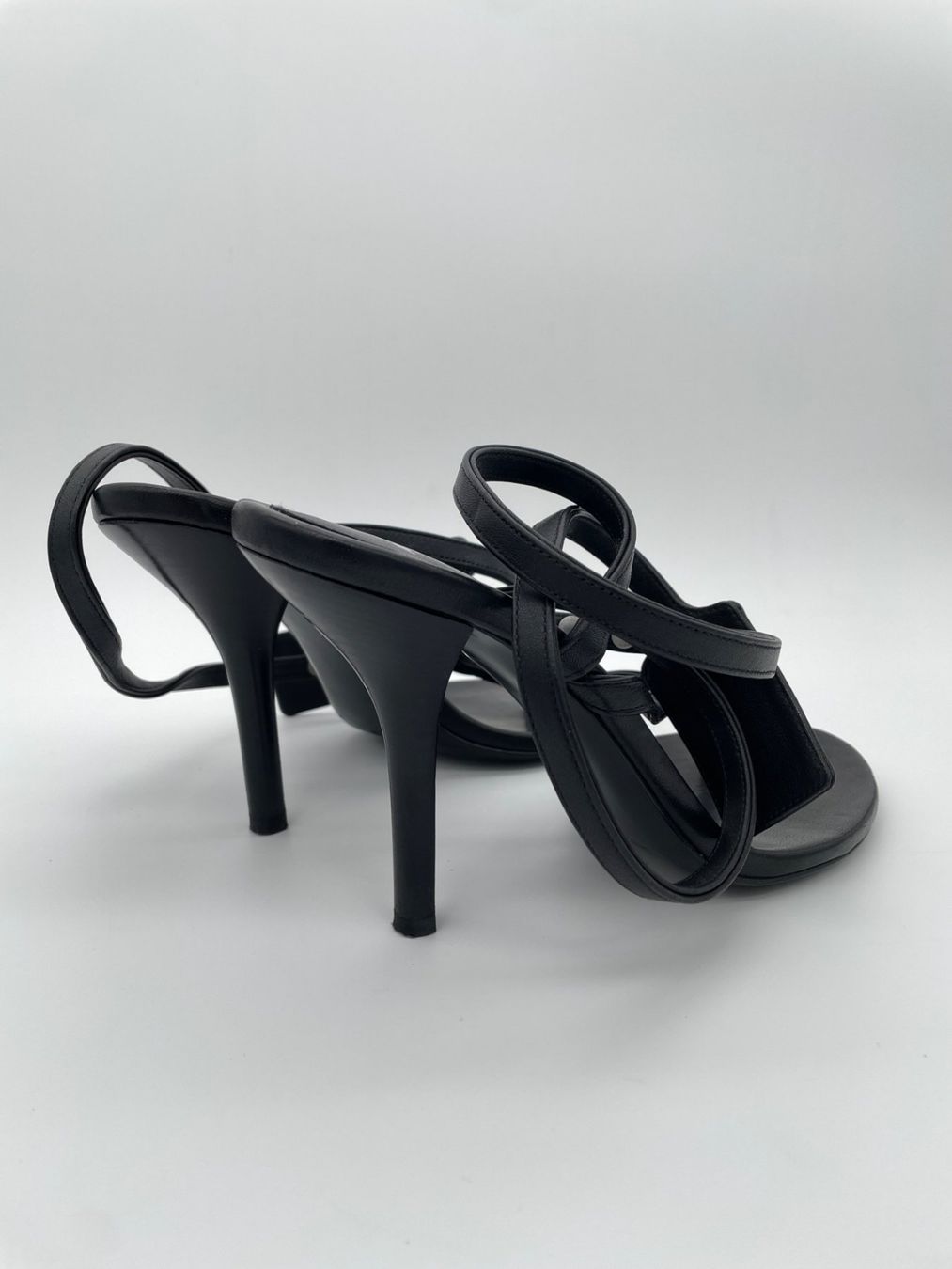Off-White Scarpe da donna: Off-White Allen Sandale mit Absatz EU 39 Schwarz – Usato da Zürich venduto da shoe_shop 3