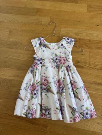 Kleid Mayoral Blumenmuster Grösse 98cm weiss guter Zustand