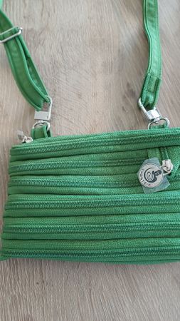 Umhängetasche der italienischen Designermarke Ghostzip 