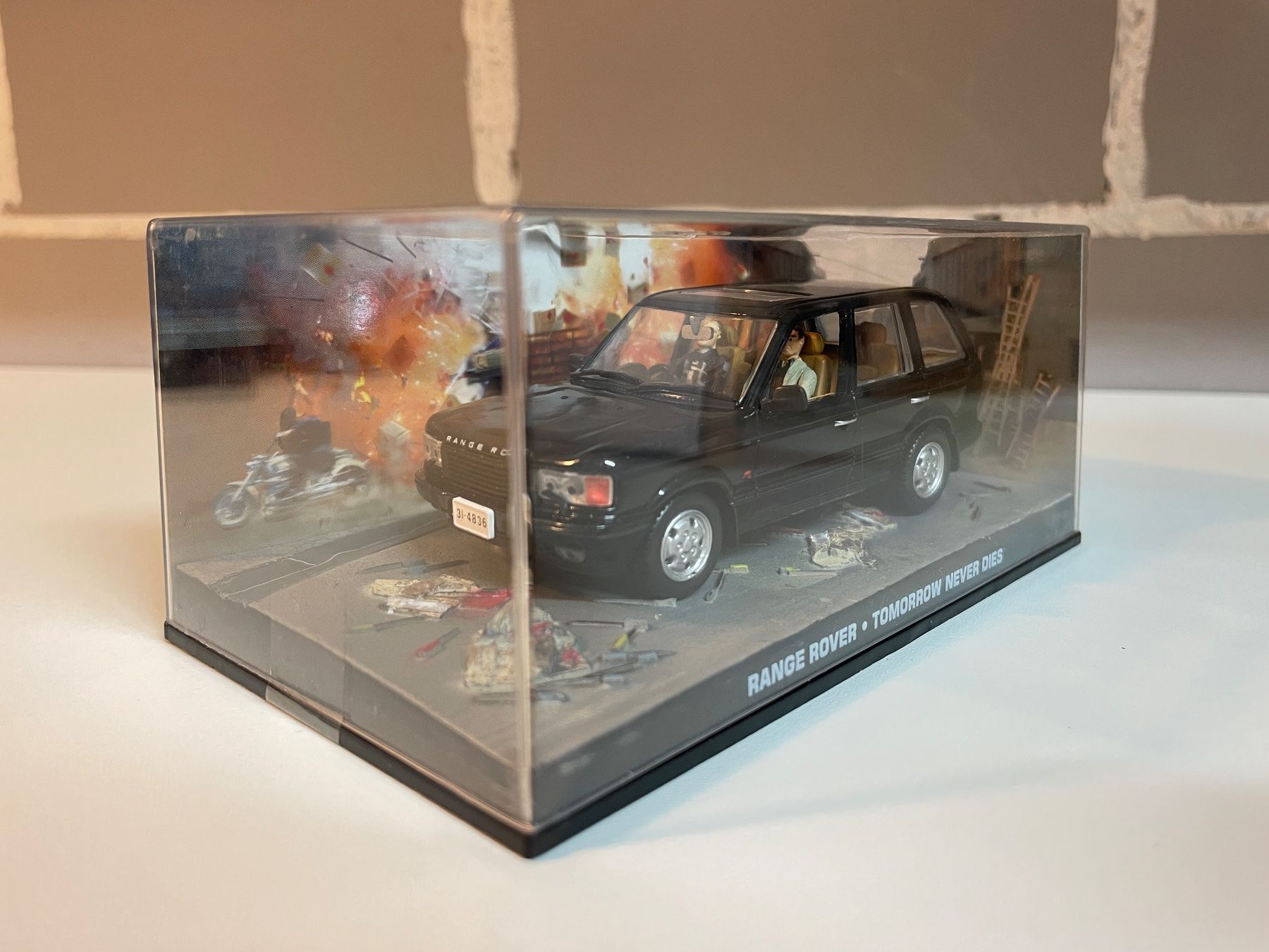 Modellautos: James Bond mini Diorama 1:43 - Range Rover – Gebraucht aus Gossau ZH von  1