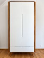 Pfister Massivholz-Kleiderschrank – sehr guter Zustand