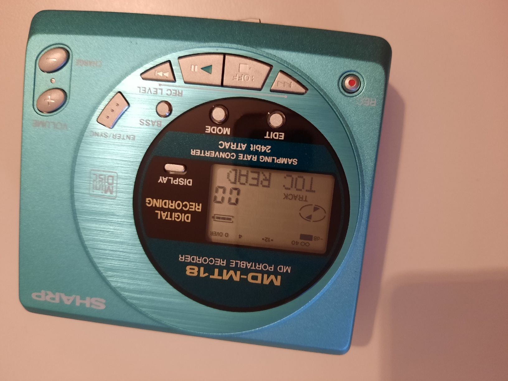 Sharp Tragbarer Mediaplayer: Sharp MD-MT18 MD Recorder tragbar – Gebraucht aus Münchenstein von 2DGames 7