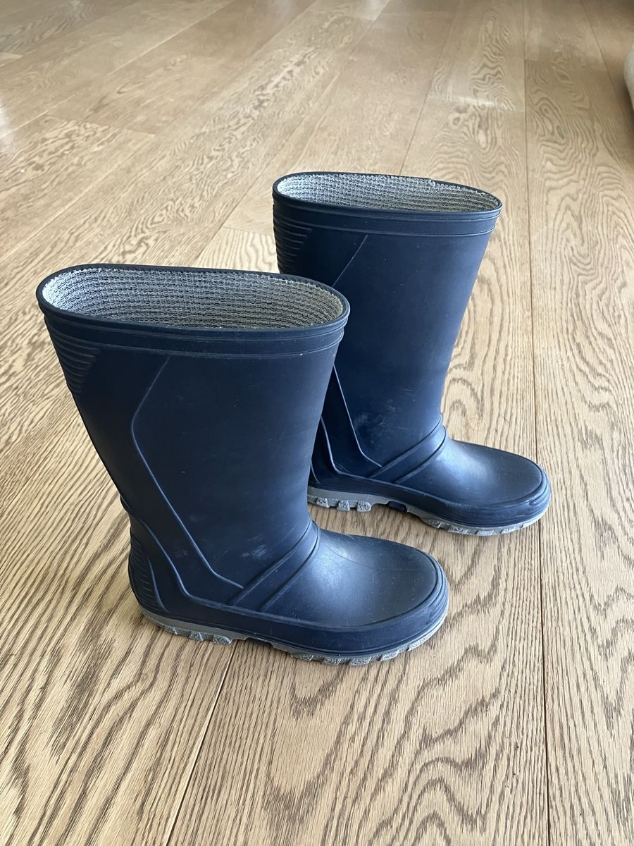 Spirale Schuhe für Jungen: Gummistiefel dunkelblau Grösse 28 – Gebraucht aus Cham von Liliane78 1