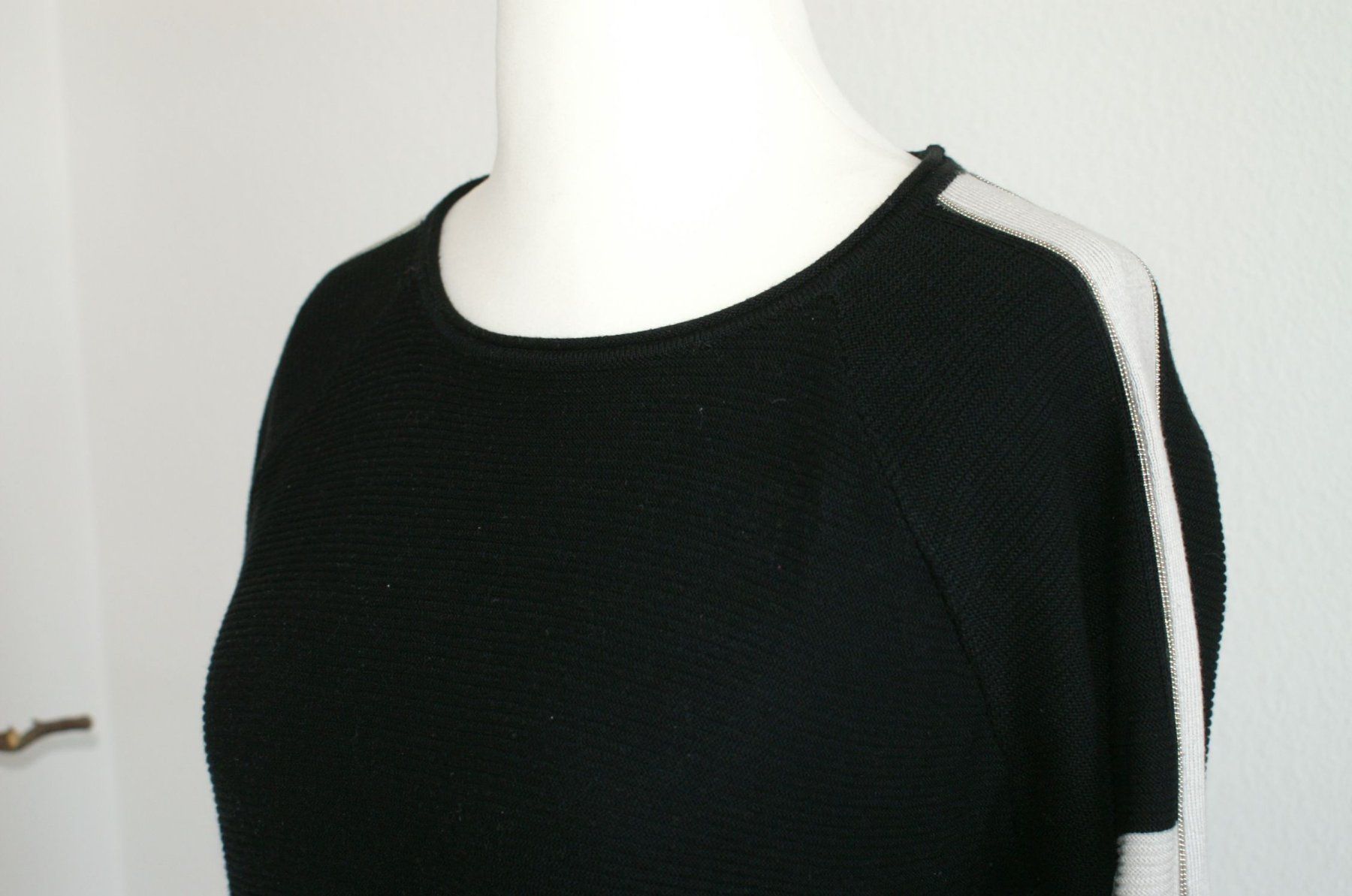 Monari Maglioni & Felpe: Pullover mit Silberdetails von monari, Gr. 36, schwarz/stein – Usato da Grüt (Gossau ZH) venduto da o-nyx 6