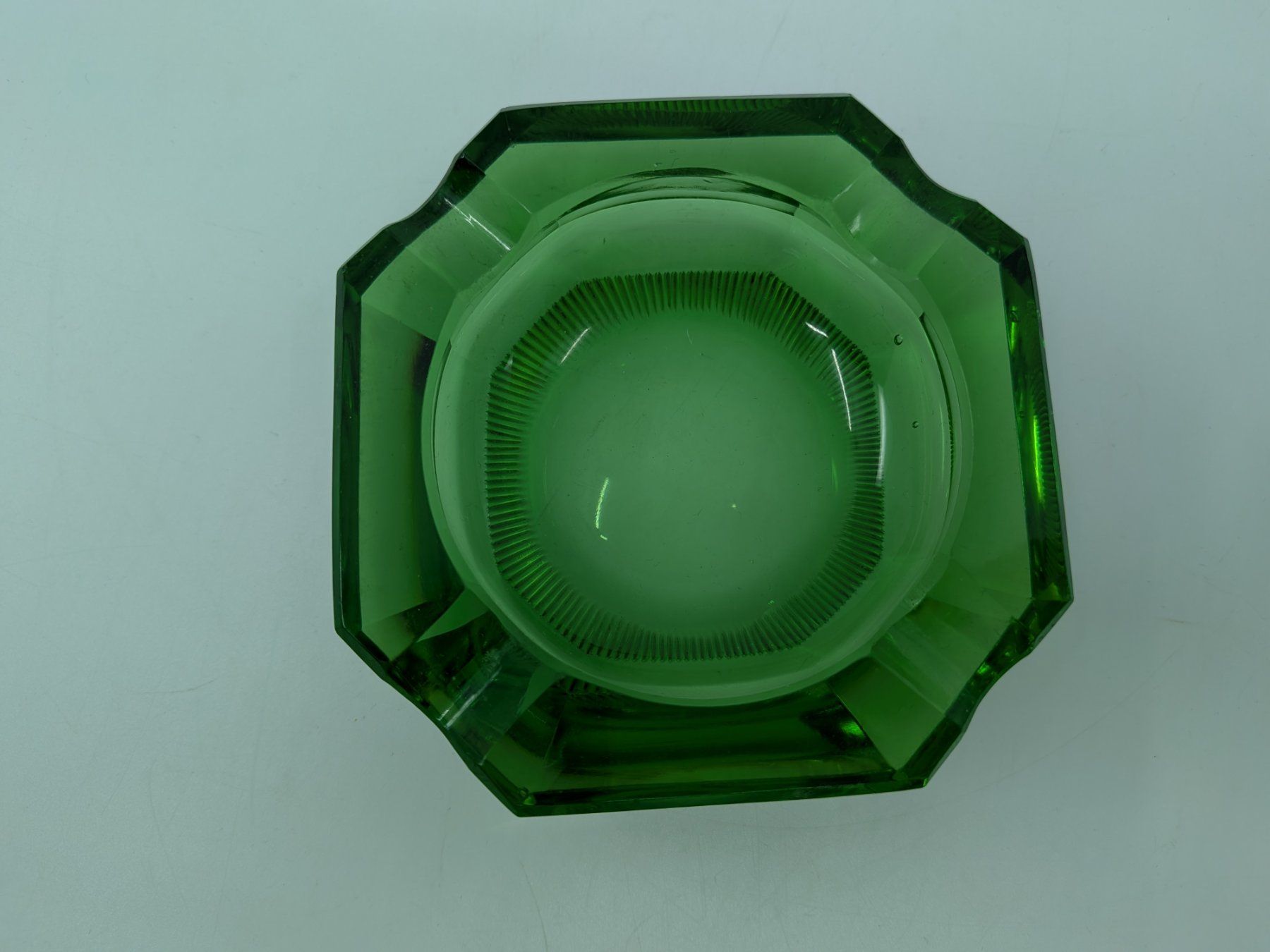 Portacenere: Aschenbecher grünes Glas – Usato da Emmen venduto da magelan