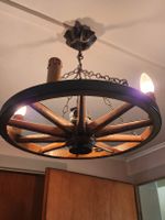 Lustre roue de charrette bois rustique 3 lampes