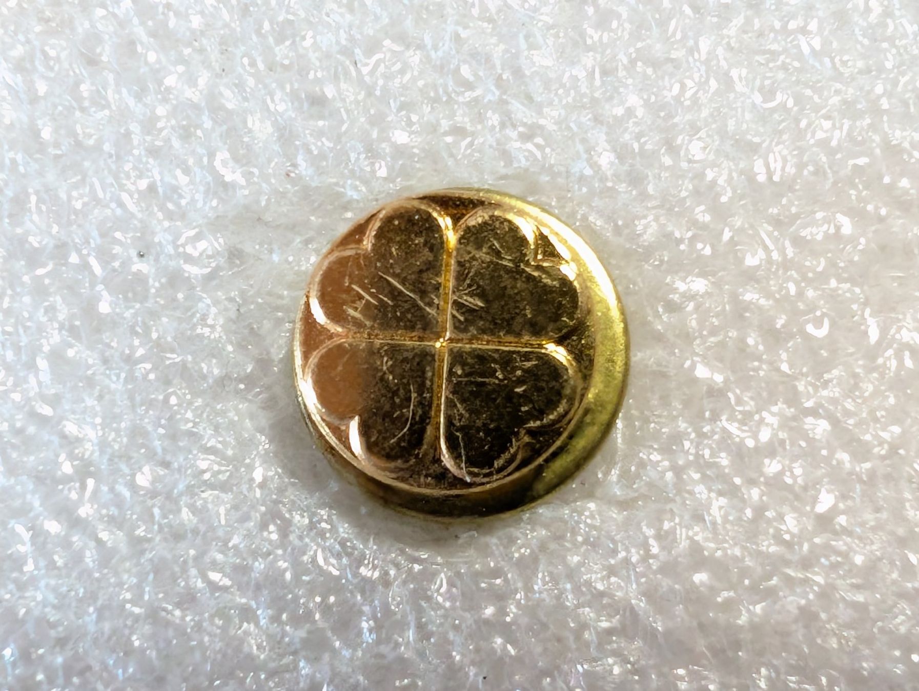 Plaketten & Abzeichen: Ansteckpin 291: Kleeblatt – Gebraucht aus Oppligen von Pin-Fall-Shop