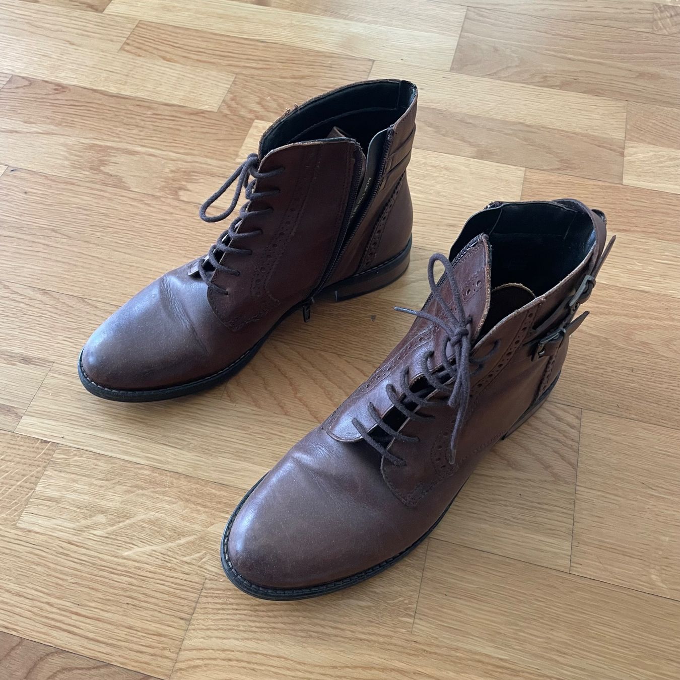Scarpe da donna: Braune Stiefel, Größe 39 – Usato da Thun venduto da beatrice.ch 2