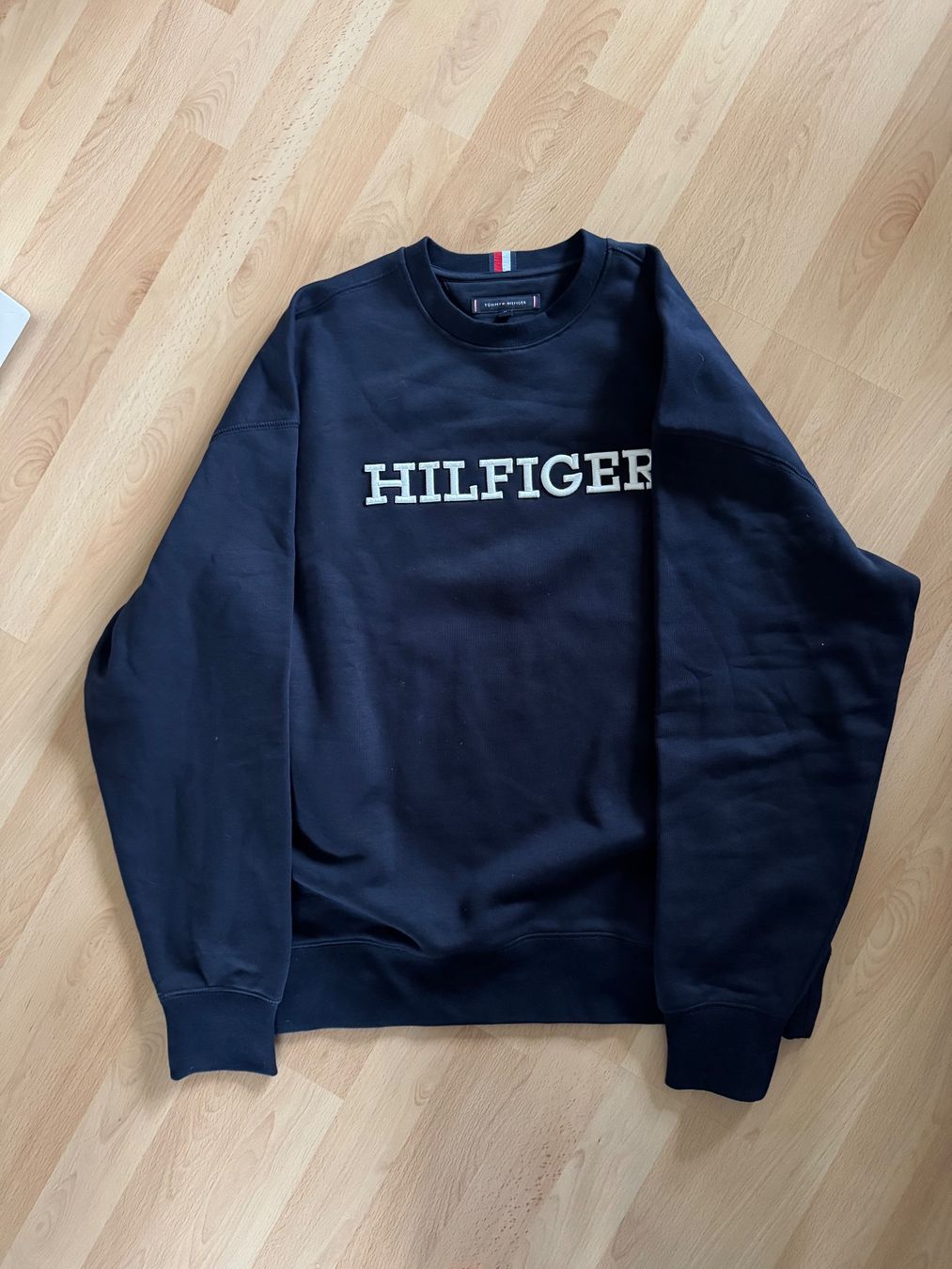 Tommy Hilfiger Maglioni & Felpe: Tommy Hilfiger Pulli Grösse M NEU – Nuovo (secondo la descrizione) da Dürrenäsch venduto da 1kirs