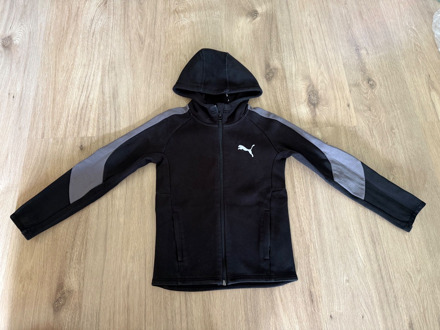Puma Vestes & Manteaux: Puma Trainerjacke Grösse 140 – D'occasion à Oberburg par Serbus 2