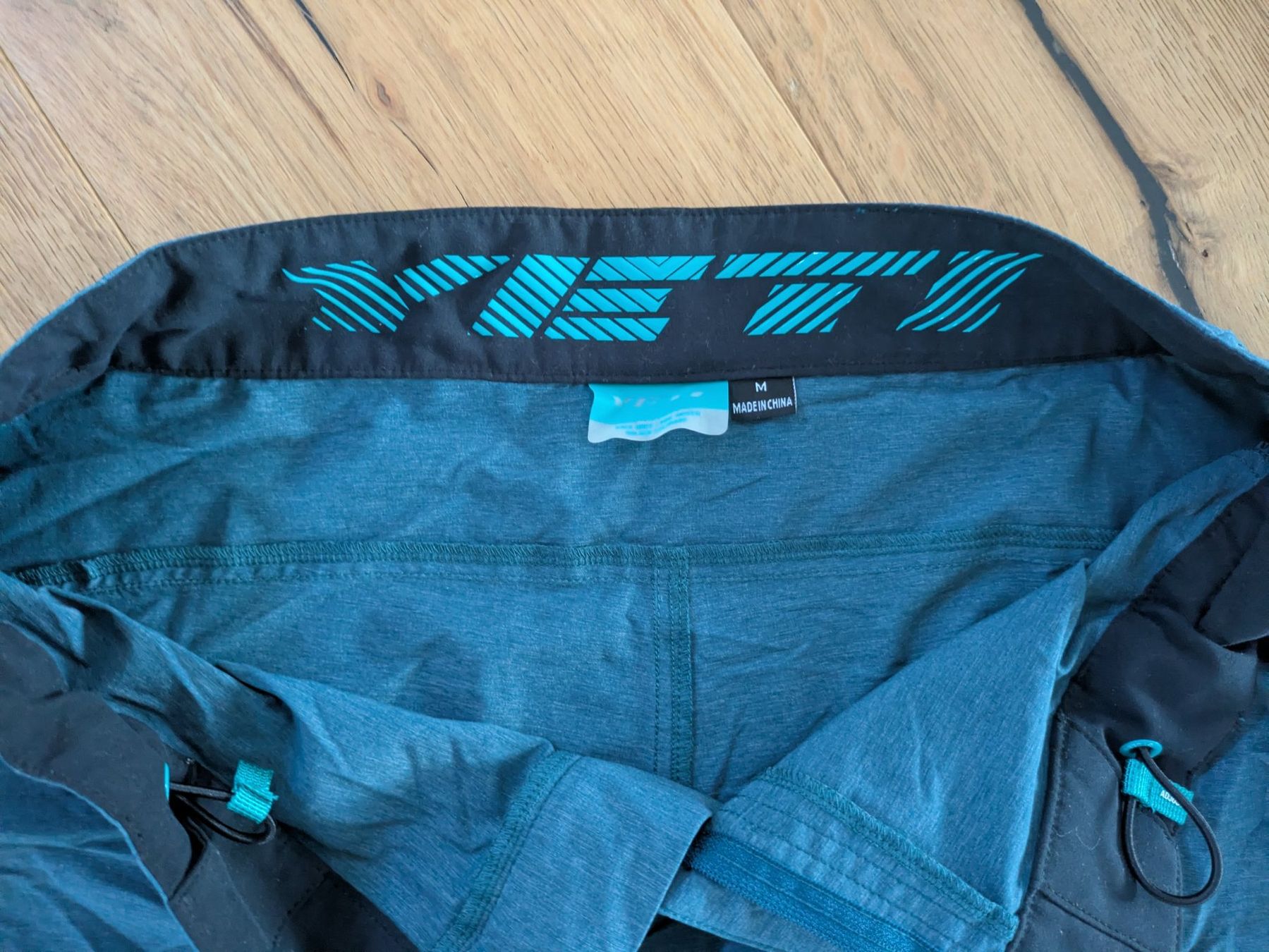 Pantaloni: YETI Bike Shorts - M – Nuovo (secondo la descrizione) da Bremgarten AG venduto da Biit0 2