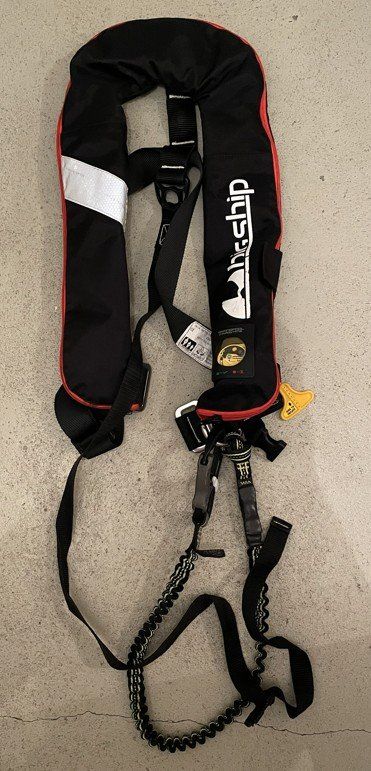 Giubbotti di salvataggio: Aufblasbare Rettungsweste Uship 150N Hammar mit Harness – Usato da Baar venduto da ham_sw6n