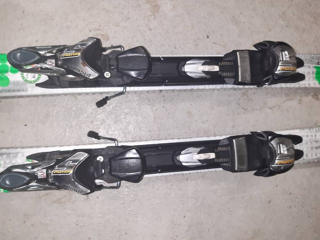 Sci: skis dame – Usato da Villars le Comte venduto da cbu_mf6d 3