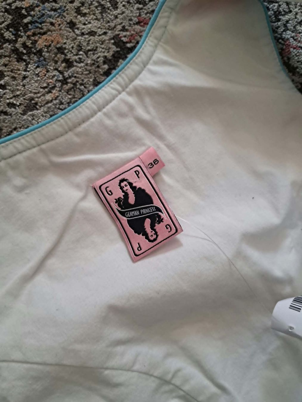 Kleider: Dirndl Kleid Blumenmuster Grösse 36 – Gebraucht aus Saas Grund von IvanaXY 3