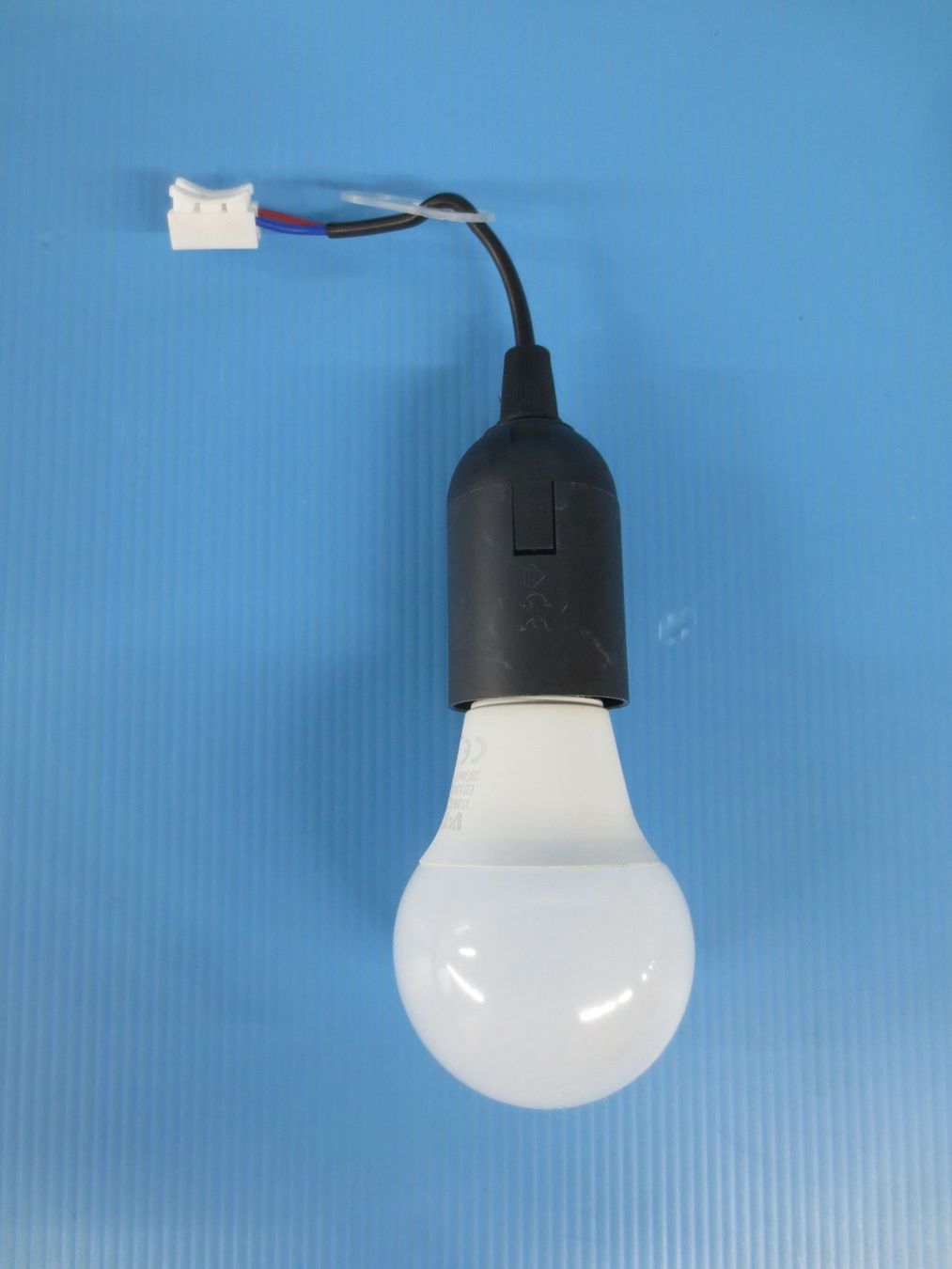 Lampade: 10 x Baustellenfassung E27+ 10 x LED 8.5W E27 + Phasenprüfer – Nuovo (secondo la descrizione) da Sulz LU venduto da Elektrofachverkauf 3