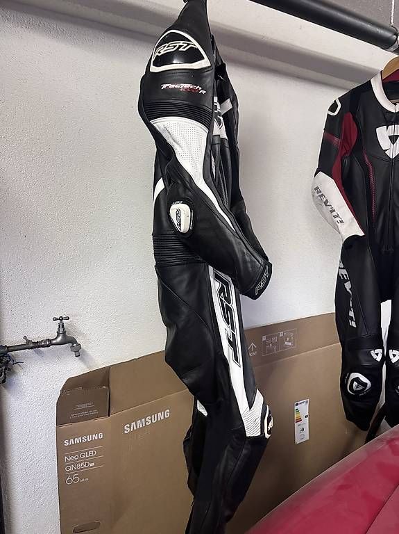 Costumes, combinaisons de sport et fonctionnelles: RST Einteiler Rennkombi gr.52 – D'occasion à Walterswil SO par Walti28 3