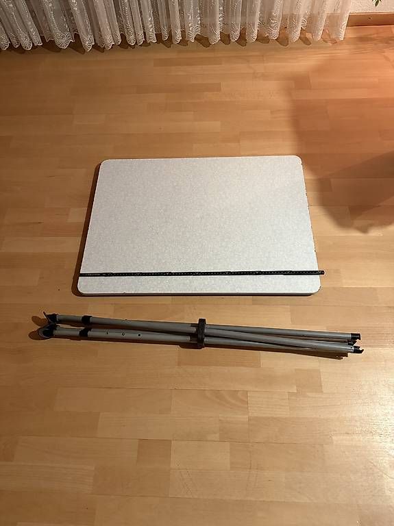Tables: Campingtisch  – D'occasion à Herisau par GK25 3