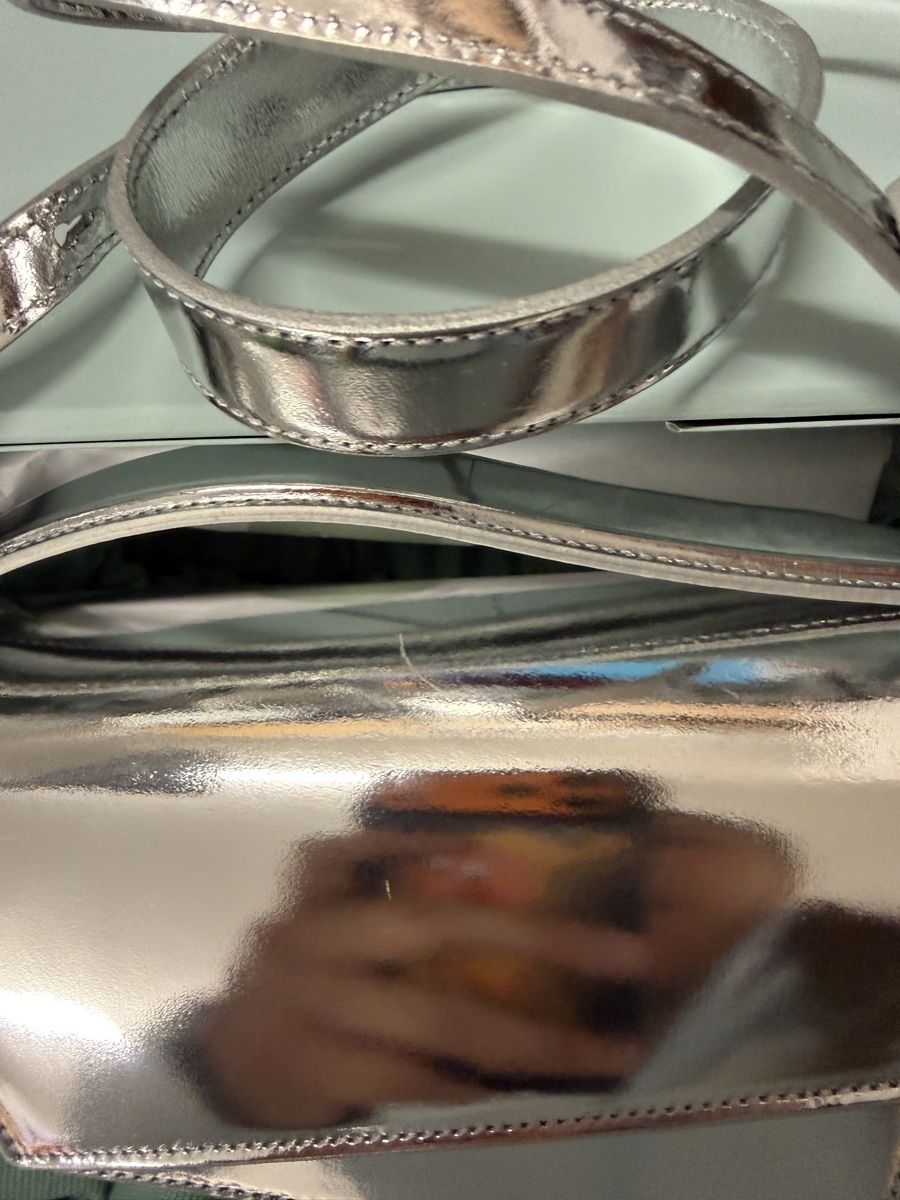 Borse da donna: Mlouye Small Naomi Mirror Tasche Silber – Nuovo (secondo la descrizione) da Reitnau venduto da MsTiff 1