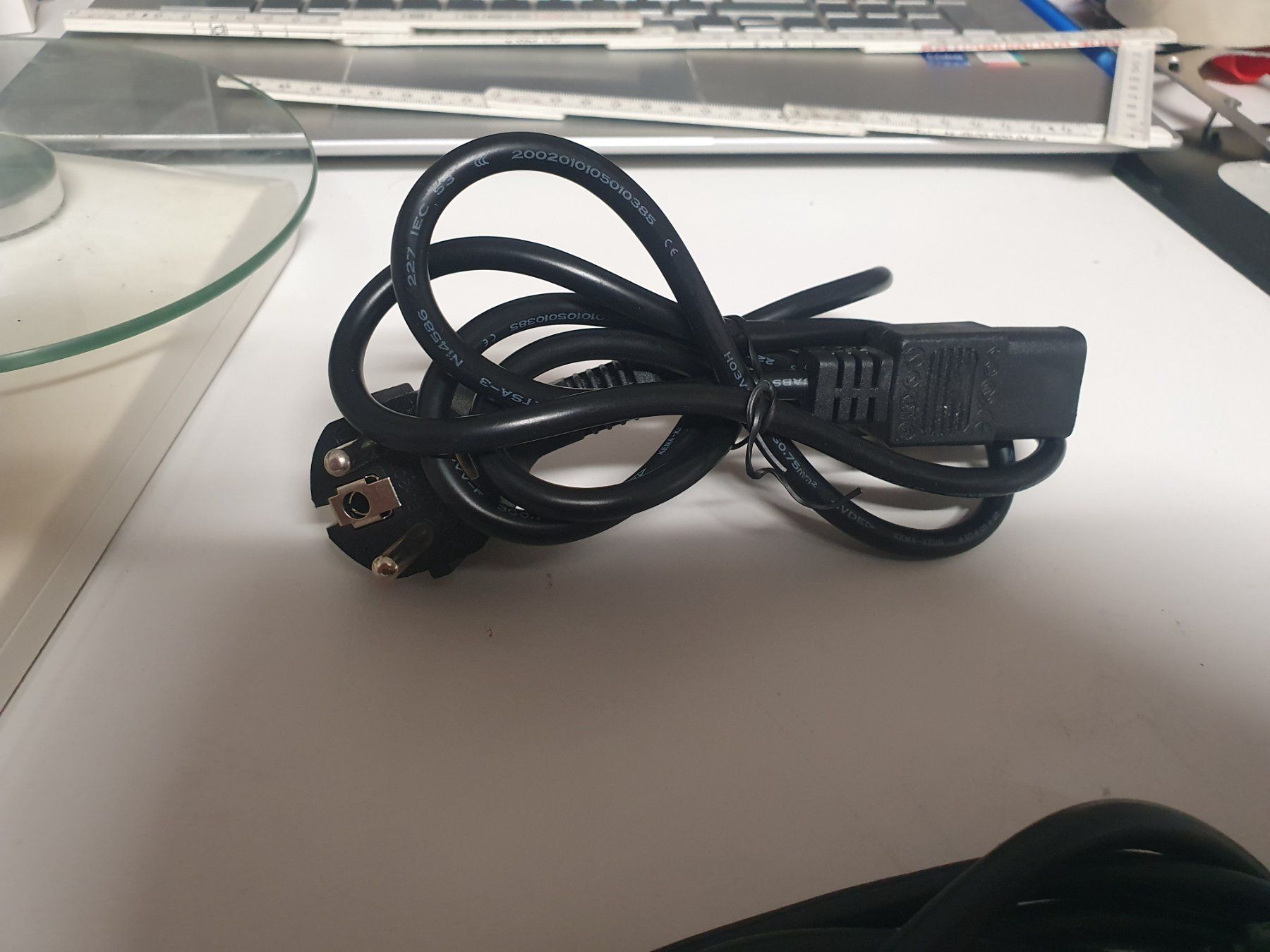 Kabel: Netzkabel 230 V DE FR C13 Schuko Stromkabel 1.50 m – Neu (gemäss Beschreibung) aus Zürich von Alibaba1234 1