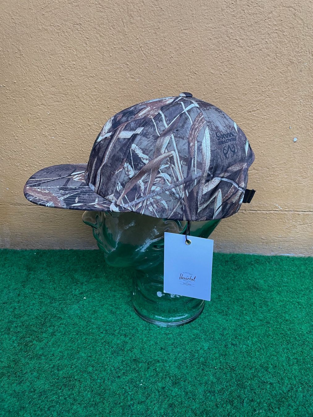 New Era Copricapi, berretti & cappellini: Herschel 6-Panel Cap Real Tree Camo New with Tag – Nuovo e nell'imballaggio originale da Zürich venduto da le_souk 1