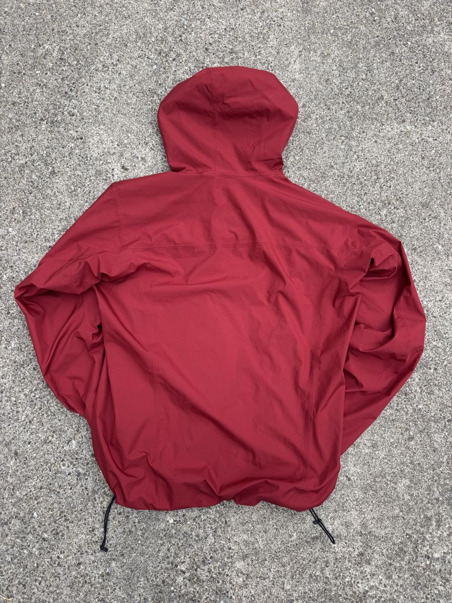 Arcteryx Vestes: Arc'teryx Gore Windstopper Jacket Red Size S Gorpcore – D'occasion à Effretikon par syrrrrre 1