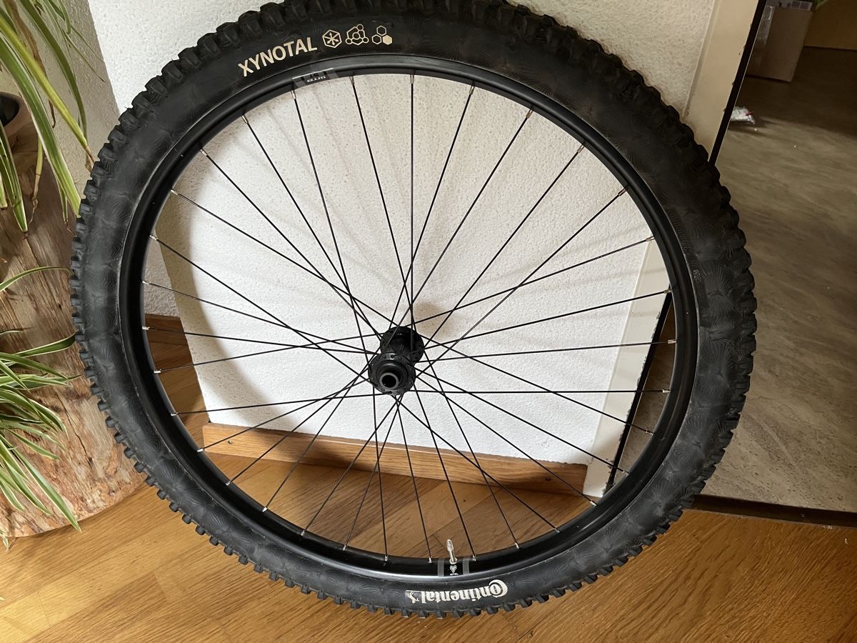 Ersatzteile: Fahrrad 29Zoll, Vorder Rad – Gebraucht aus Uznach von cor_lb5v