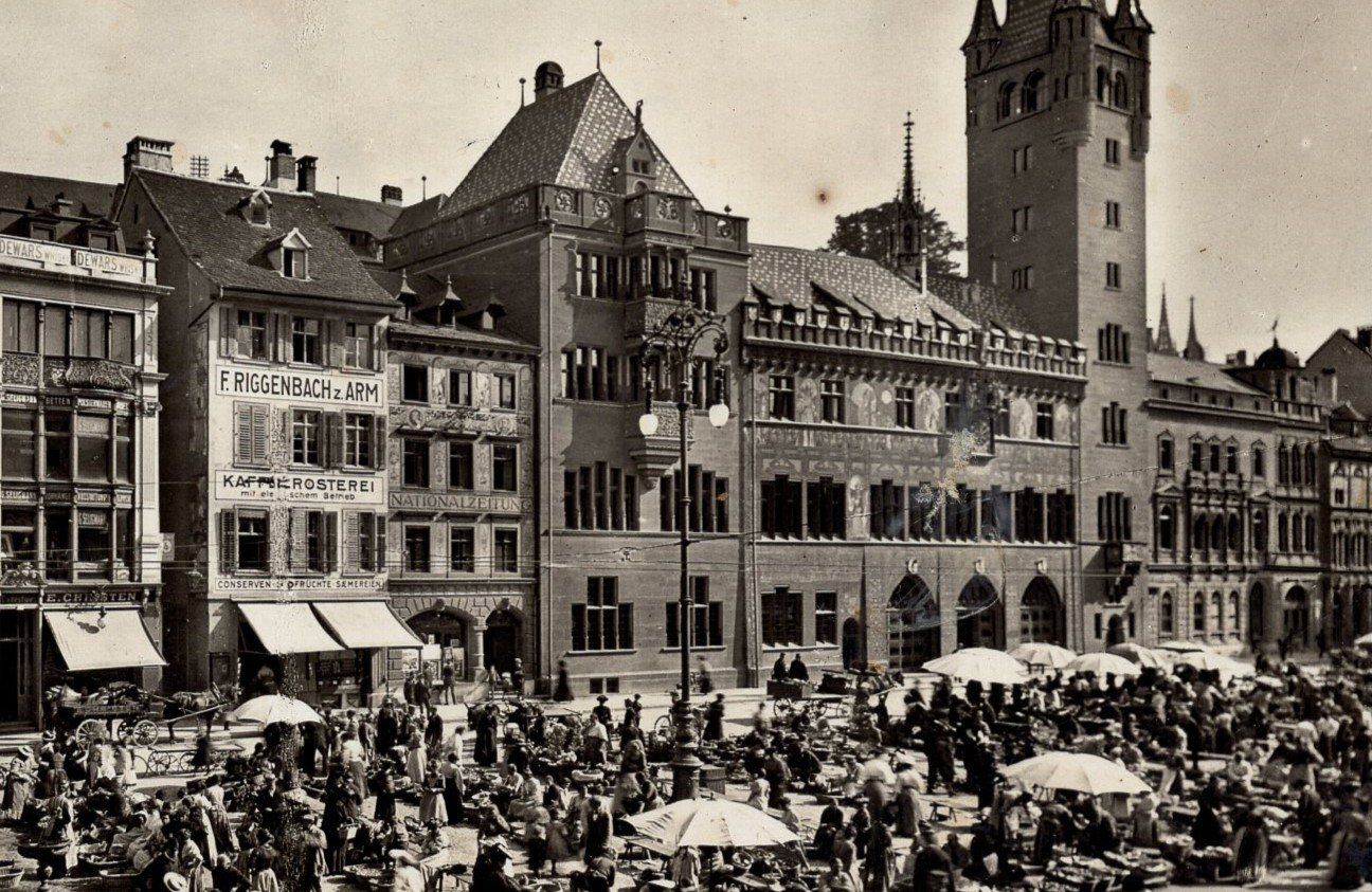 Cartes postales: BASEL  Marktplatz  1940 – D'occasion à Aarau par kufi44 1