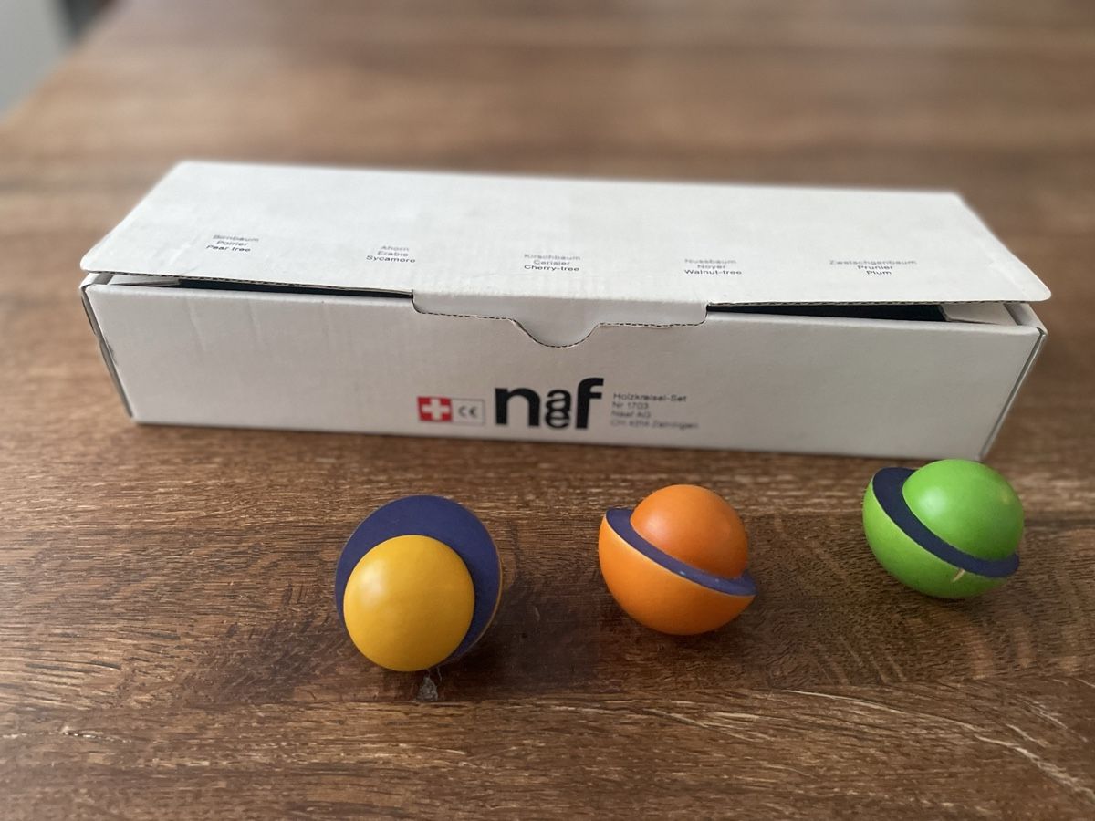 Naef Jouets: Naef Holzkreisel Set Nr 1703 + Torsi Set – D'occasion à Basel par good_forms 1