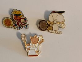3 Pin Tennisspieler Comic Figuren