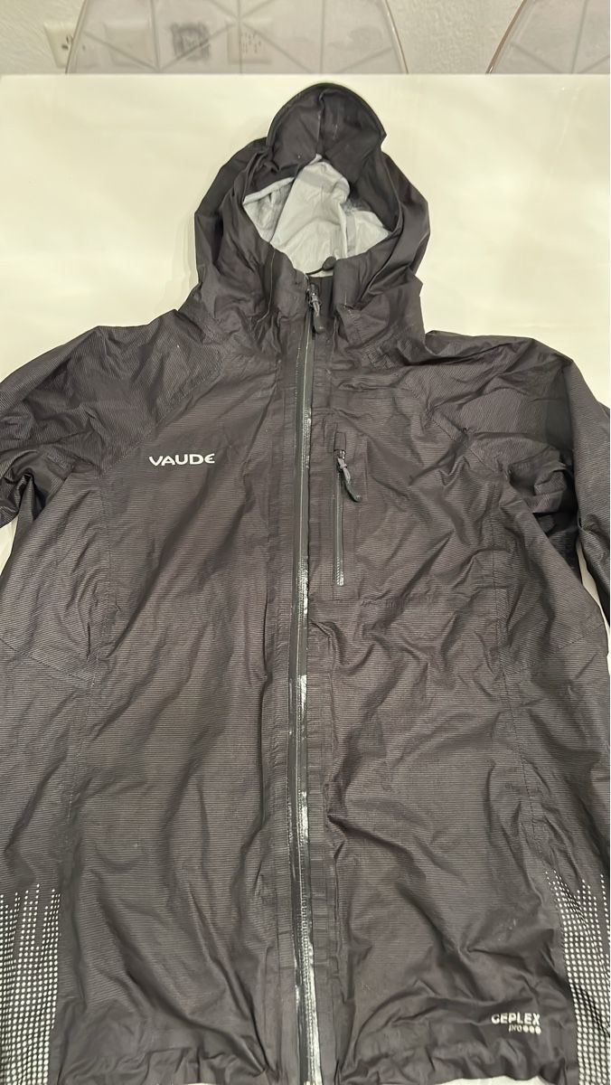 Giacche: Jacke Vaude CEPLEX  black Grösse S – Usato da Jenins venduto da Pocahontas013