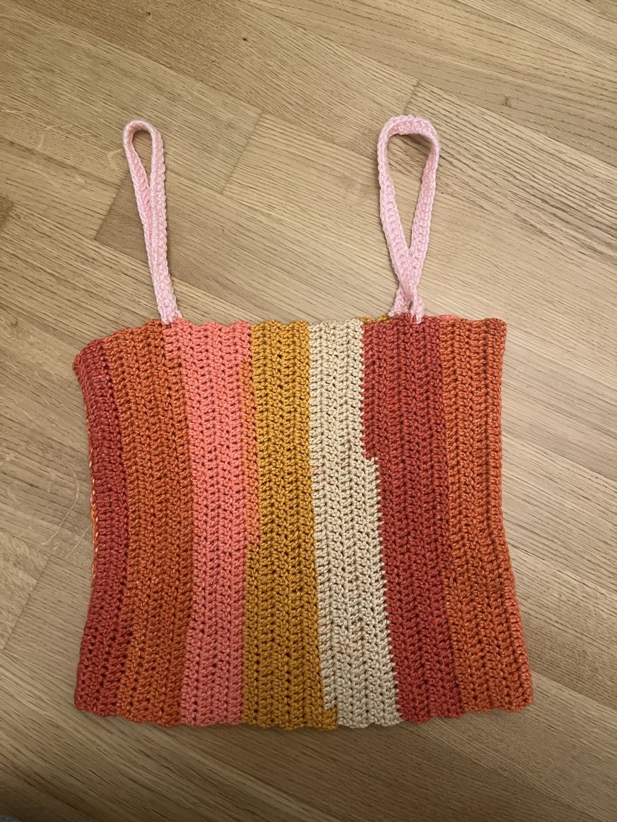 Tops: Crochet top  – D'occasion à Biel/Bienne par tam_ysd9