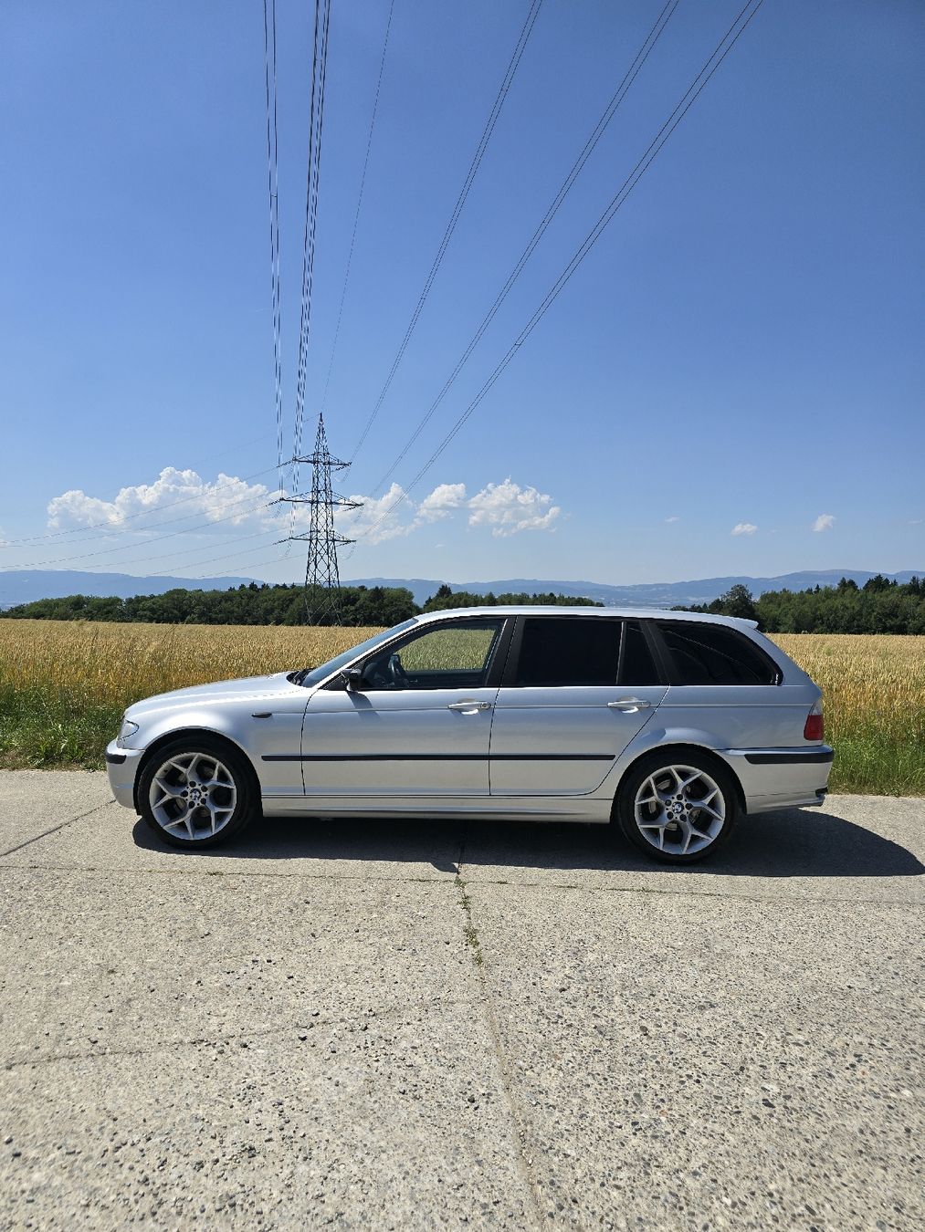 BMW Autos: Bmw e46 325i touring – D'occasion à Froideville par tra_n6rb 1