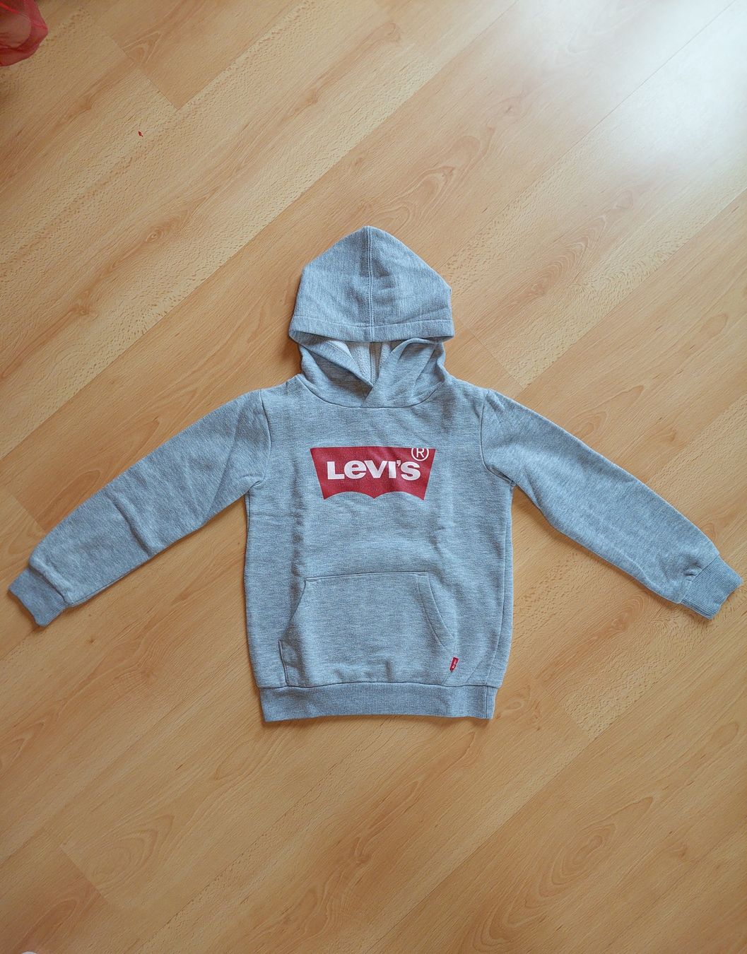 Levi's Pullover & Sweatshirts: Pull Levi’s taille 110 cm/ 5 ans – Gebraucht aus Épalinges von lola_vp_99