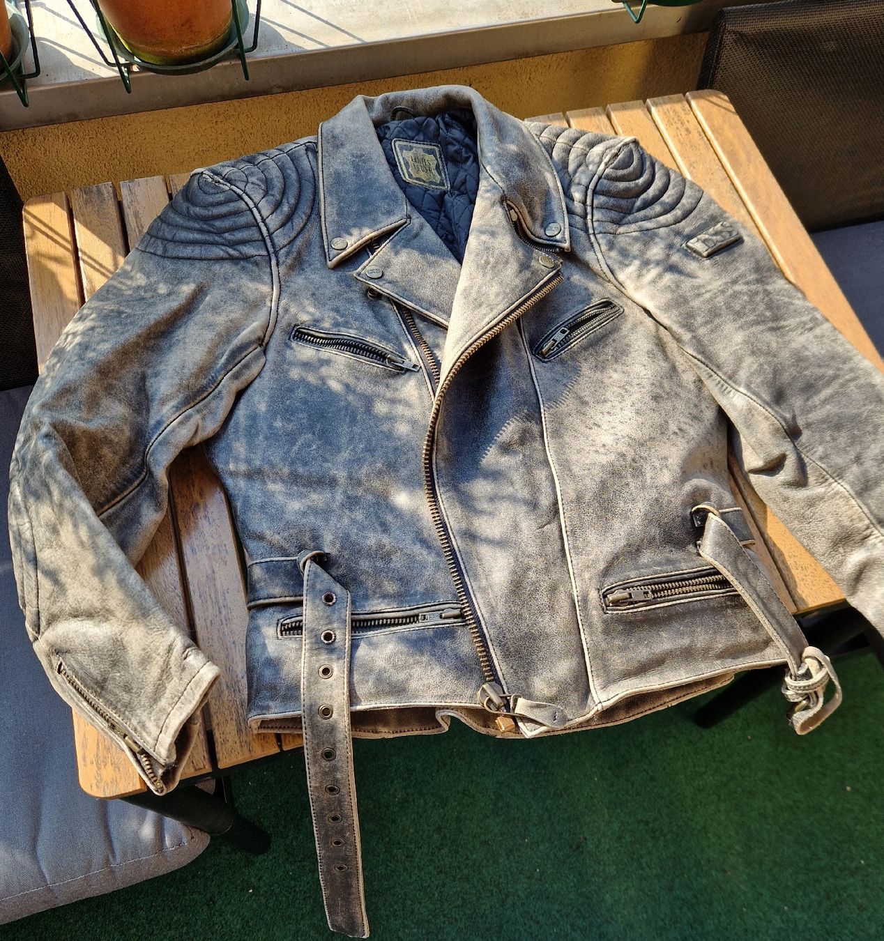 Jacken: Top Motorrad Lederjacke – Gebraucht aus Zürich von Aceofbase