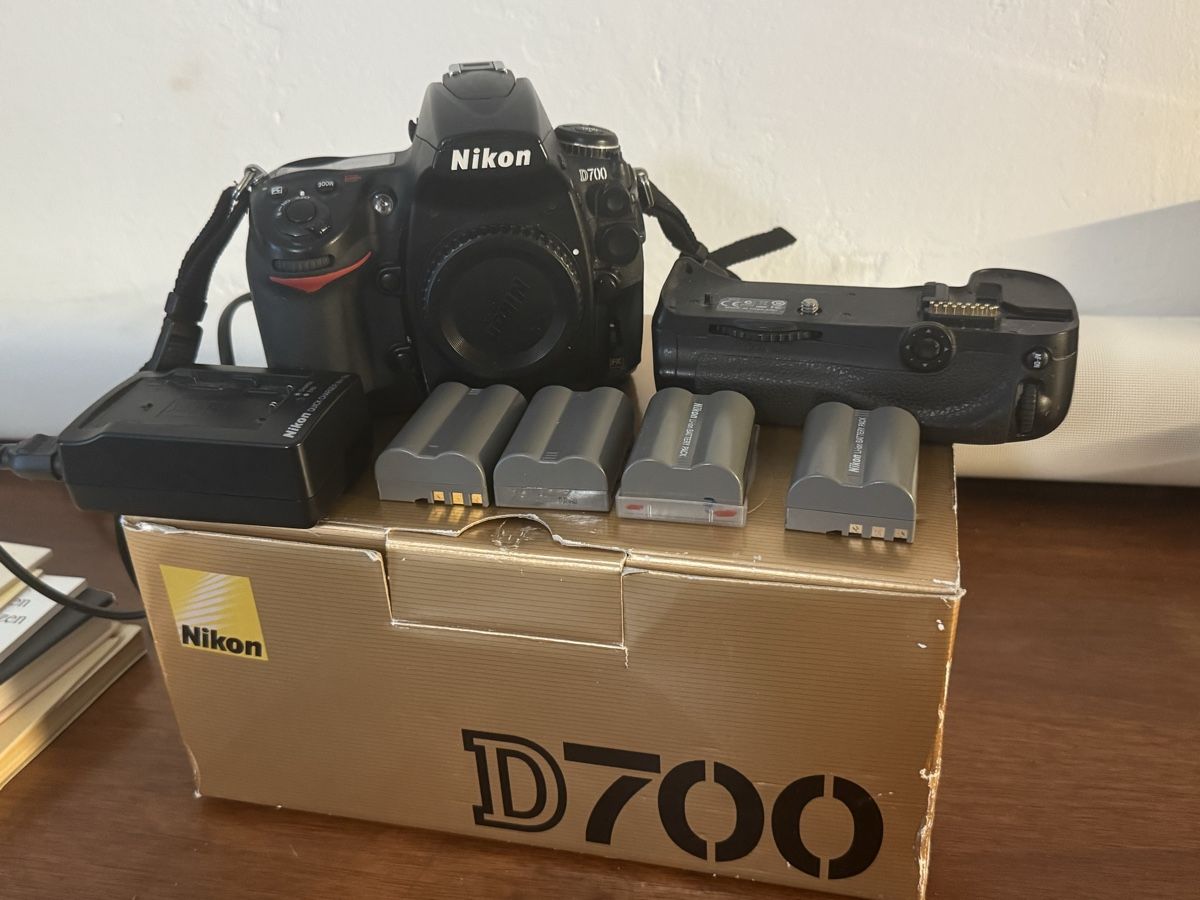 Nikon Appareil photo: Nikon D700 Kamera – D'occasion à Brugg AG par 50sven