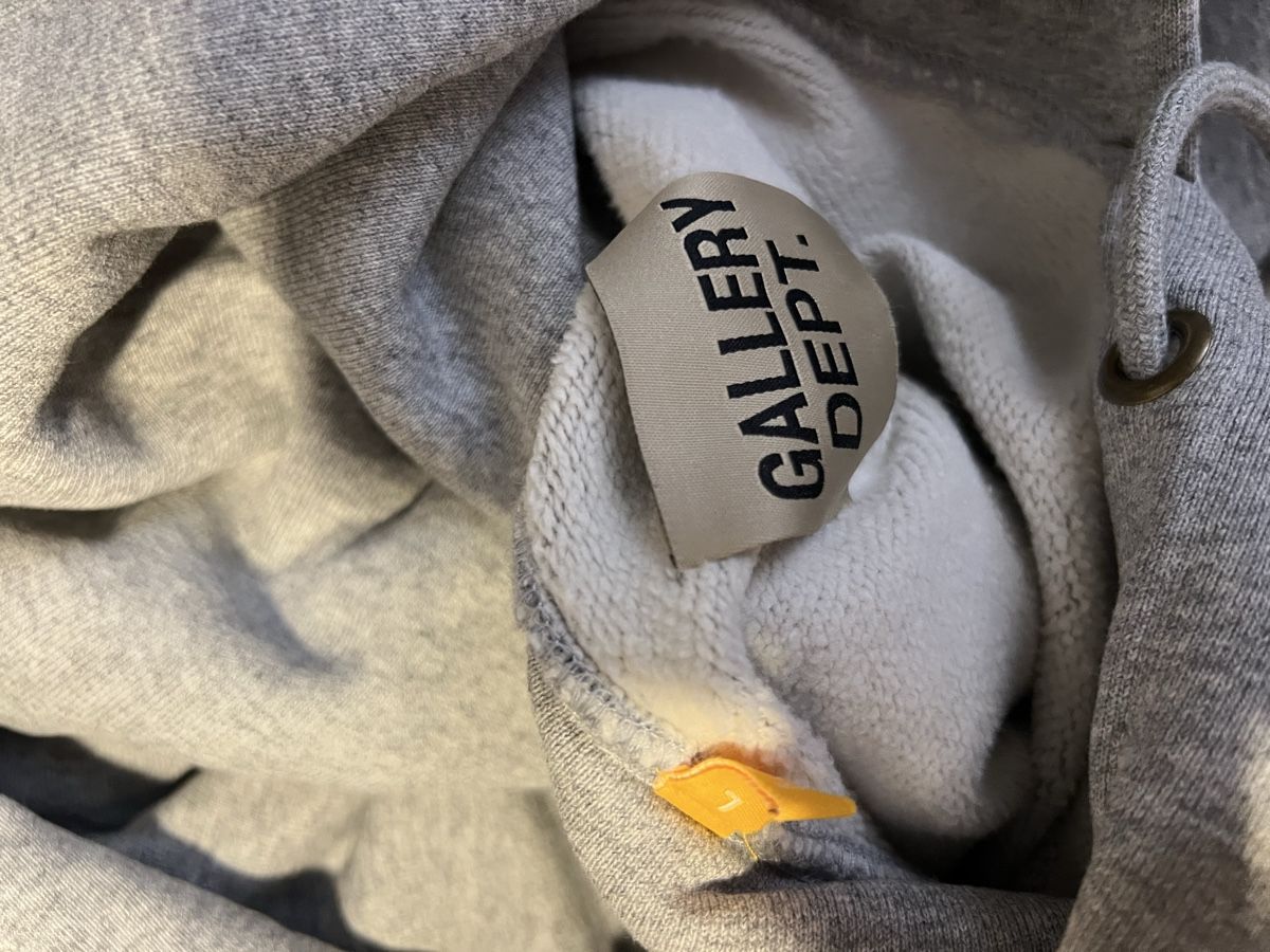 Maglioni & Felpe: Gallery Dept. Hoodie - Artwork, Size Large - Great! – Nuovo (secondo la descrizione) da Kilchberg ZH venduto da adycalin 2