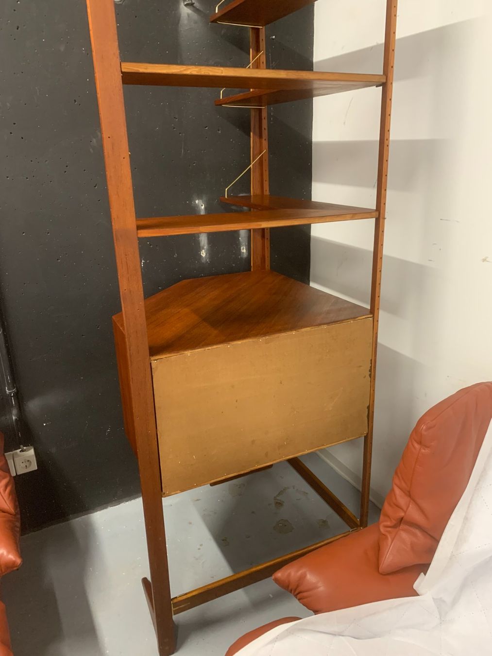 Regale: Mid-Century Eckregal, teak - Denmark 1960er – Gebraucht aus Pregassona von ModernistaCH 9